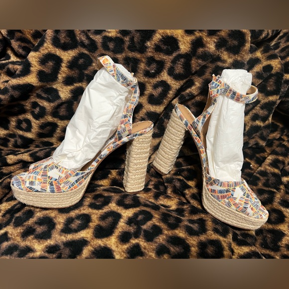 Shoes - Picture 3 of 5